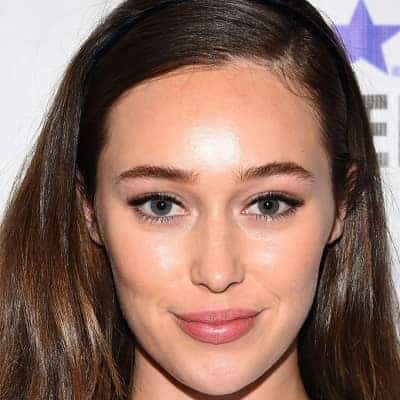 Alycia Debnam-Carey - Famous Actress
