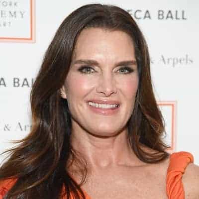 Brooke Shields Net Worth, spouse, young children, awards, movies ...