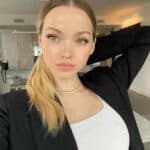 Dove Cameron - Famous Actor