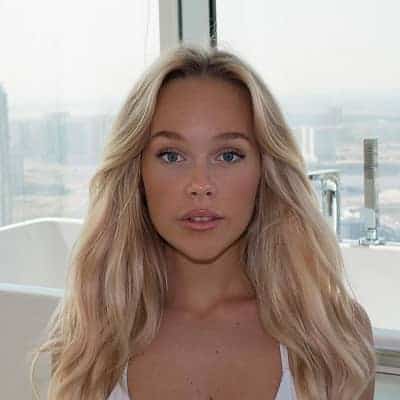 Estelle - Famous Singer-Songwriter