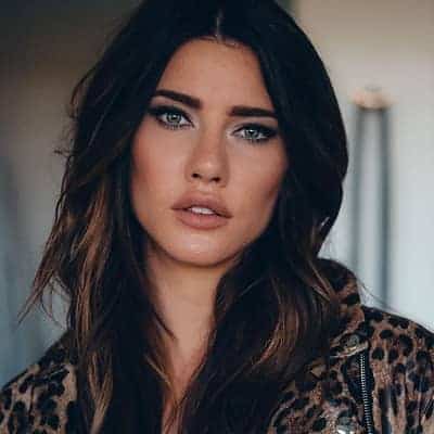Jacqueline MacInnes - Famous Singer