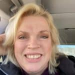 Janelle Brown - Famous Author