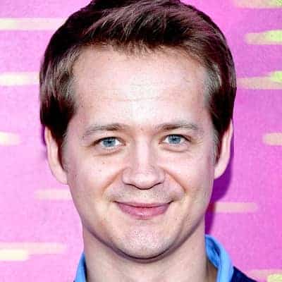 Jason Earles - Famous Comedian