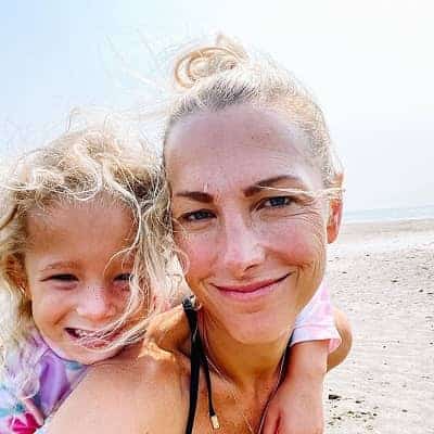 Lindsay Czarniak - Famous Actor