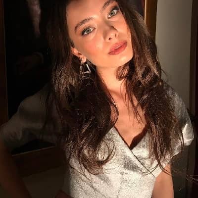 Neslihan Atagul - Famous Model