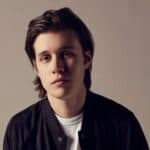 Nick Robinson - Famous Actor