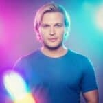 Ronan Farrow - Famous Commentator