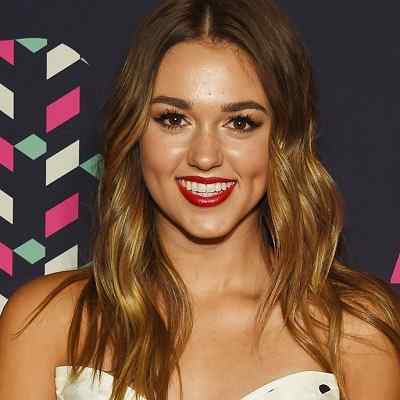 Sadie Robertson - Famous Actor