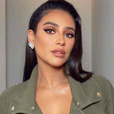 Shay Mitchell - Famous Actor