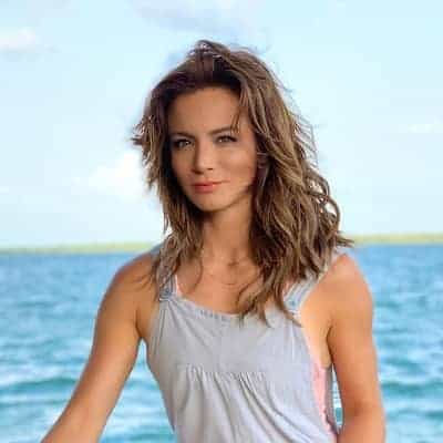 Silvia Navarro - Famous Actor