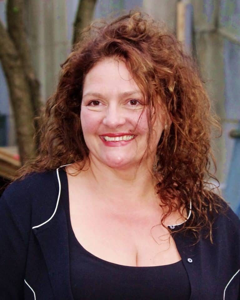 Aida Turturro - Famous Actor