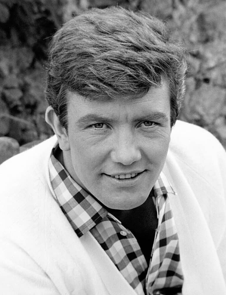 Albert Finney - Famous Voice Actor