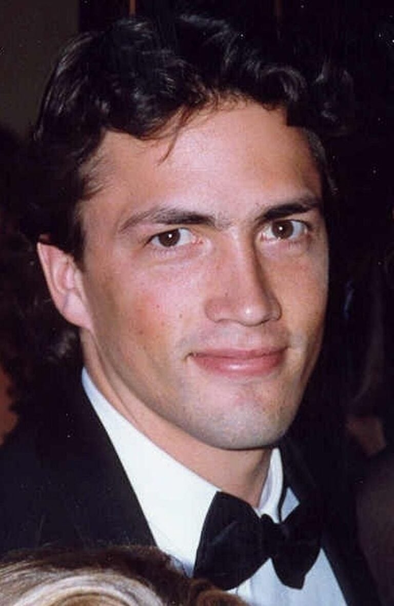 Andrew Shue - Famous Entrepreneur