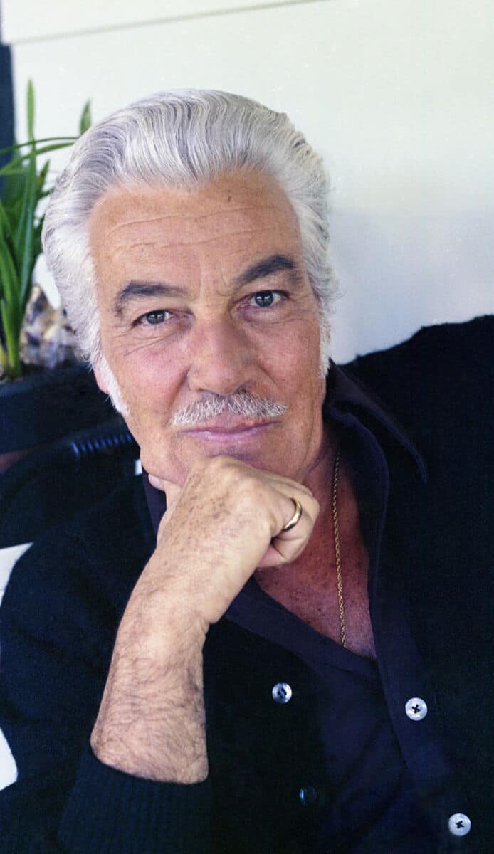 Cesar Romero - Famous Presenter