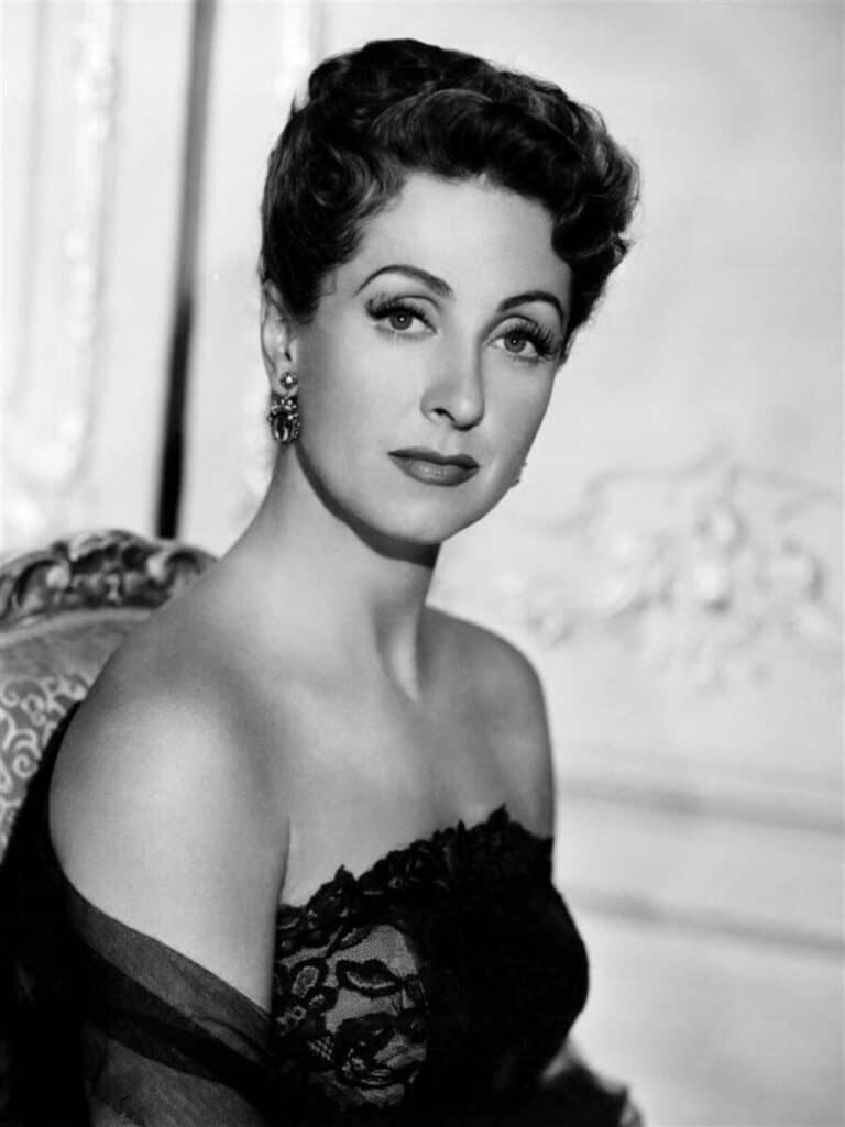 Danielle Darrieux - Famous Actor