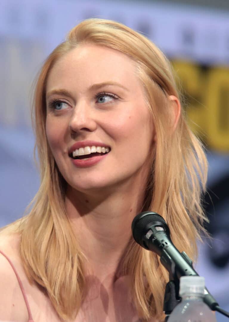 Deborah Ann Woll - Famous Actor