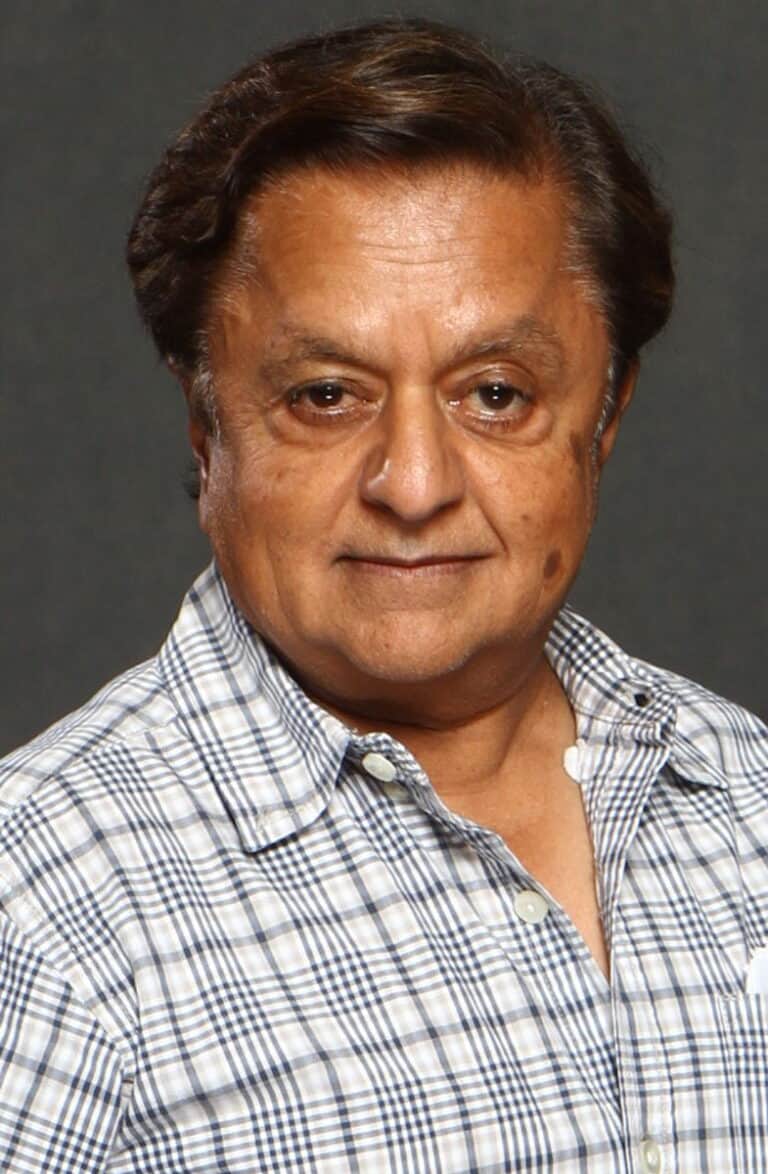 Deep Roy - Famous Stunt Performer