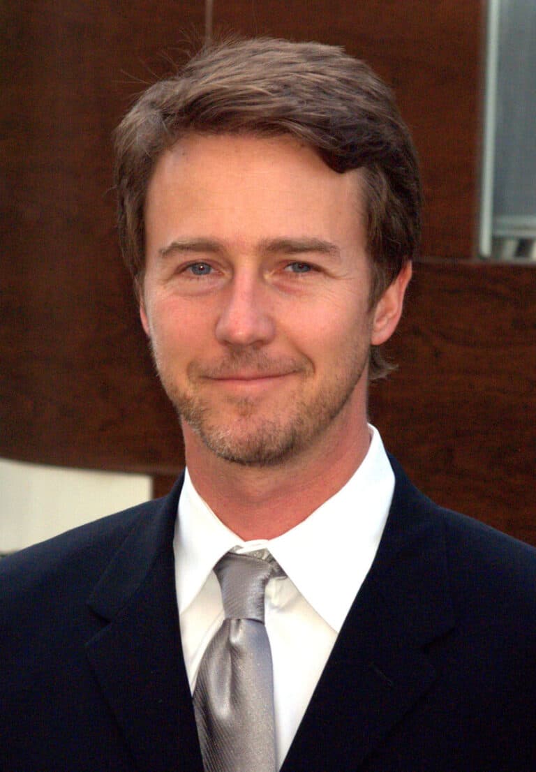 Edward Norton Net Worth, spouse, young children, awards, movies ...