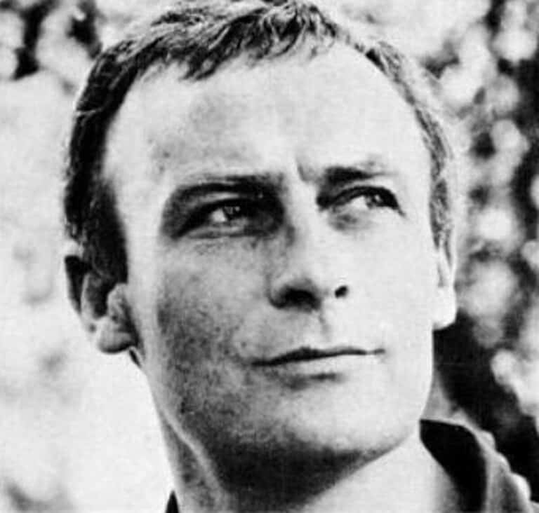 Edward Woodward - Famous Singer