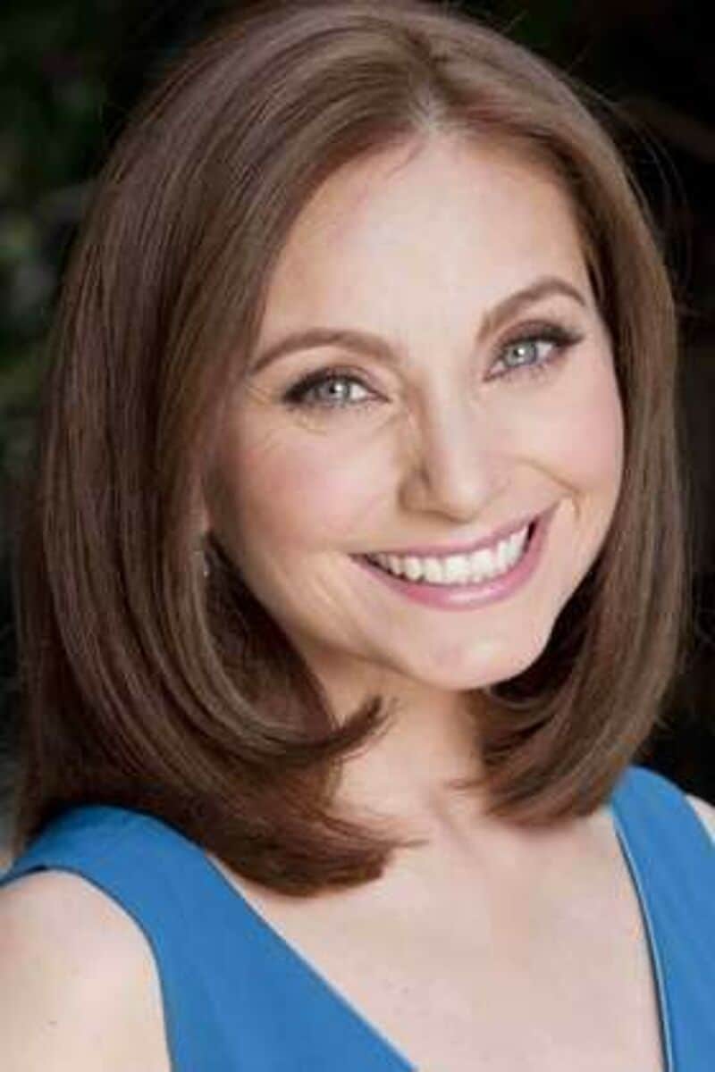 Elizabeth Γlvarez - Famous Actor