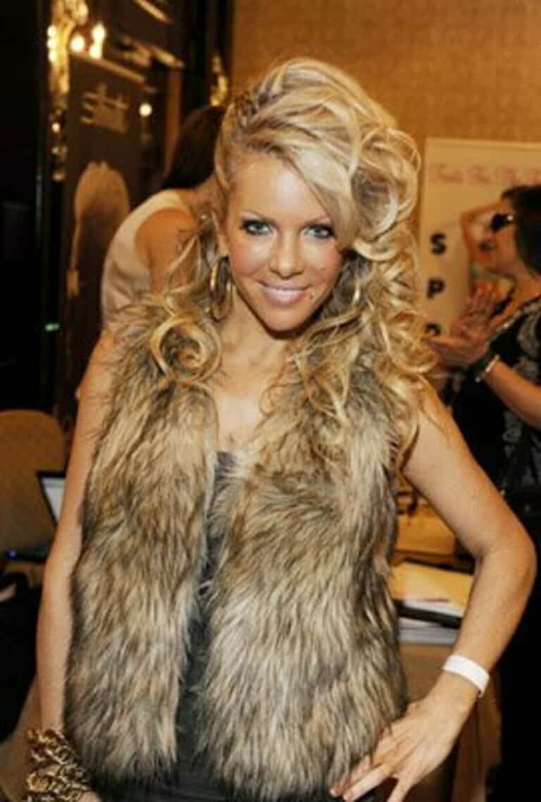 Fawni - Famous Musician