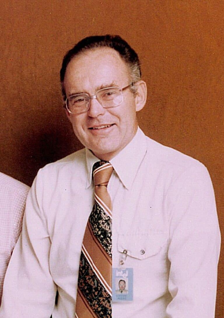 Gordon Moore - Famous Chemist