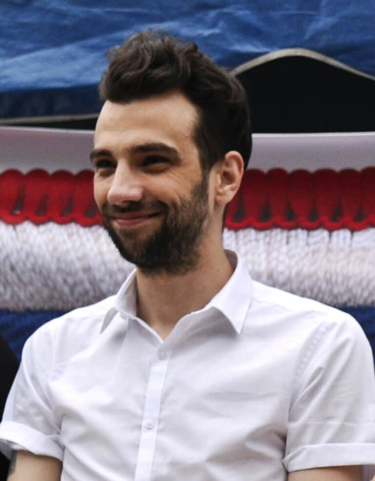 Jay Baruchel - Famous Screenwriter