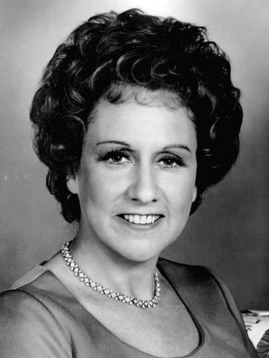 Jean Stapleton - Famous Comedian