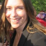 Jennifer Love Hewitt - Famous Singer-Songwriter