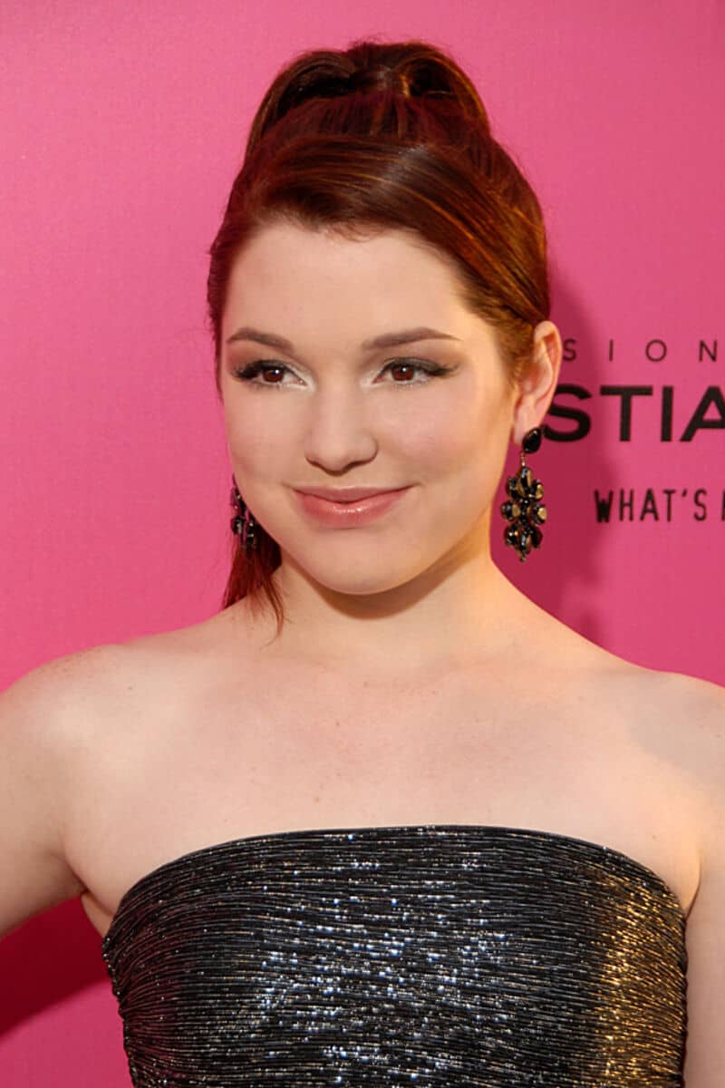 Jennifer Stone - Famous Actor