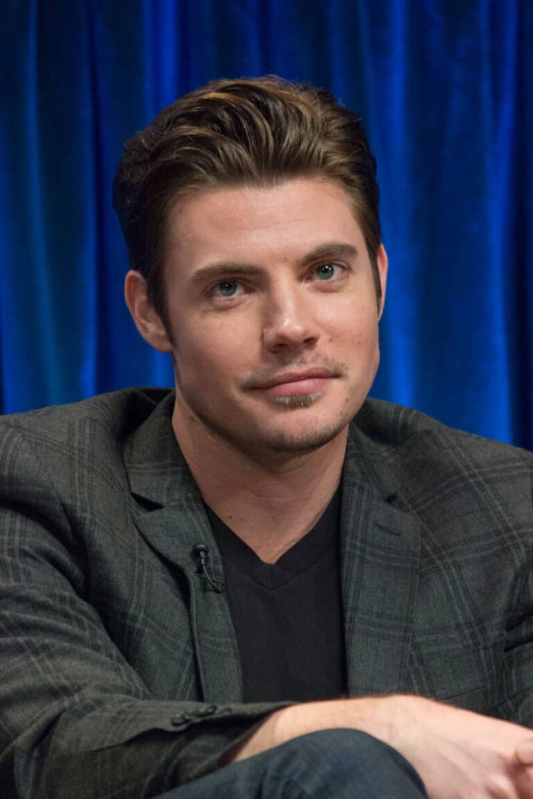 Josh Henderson - Famous Actor