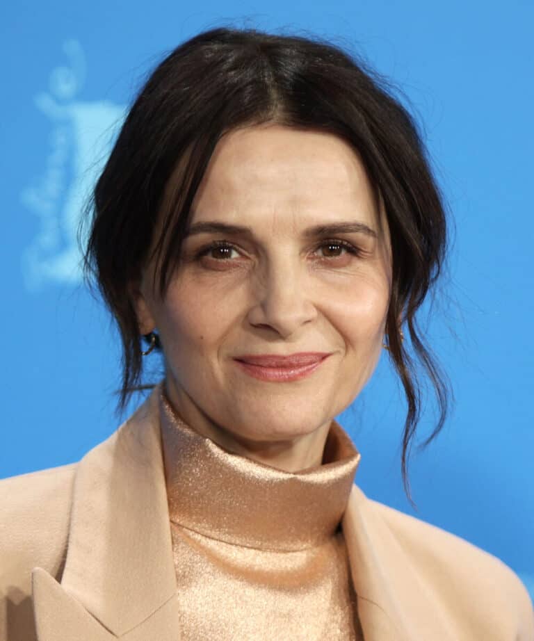 Juliette Binoche - Famous Poet