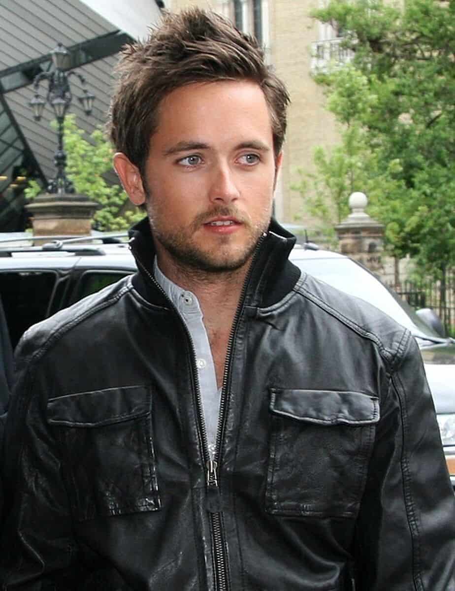 Justin Chatwin - Famous Actor