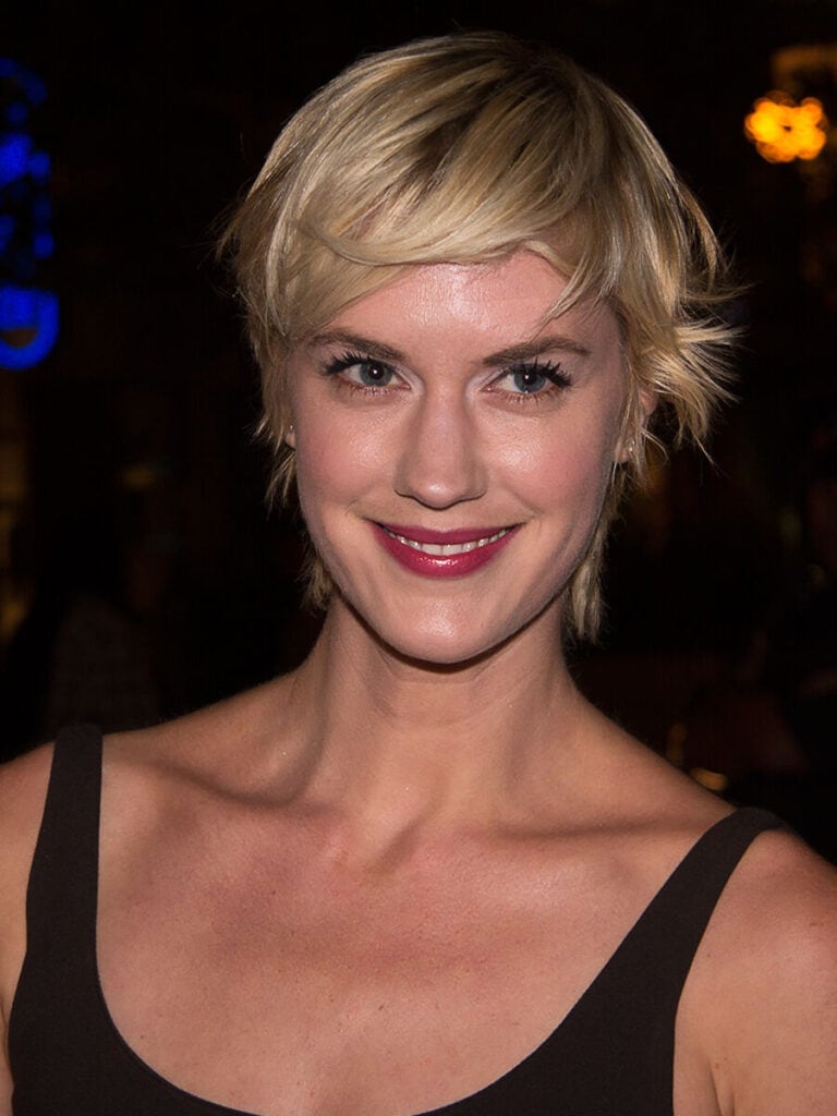 Lauren Lee Smith - Famous Actor