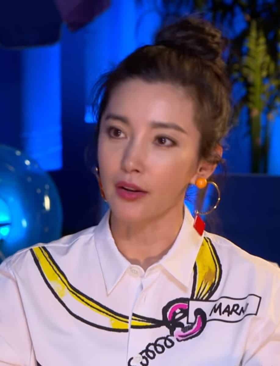 Li Bingbing - Famous Singer