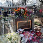 Lisa Marie Presley - Famous Singer-Songwriter