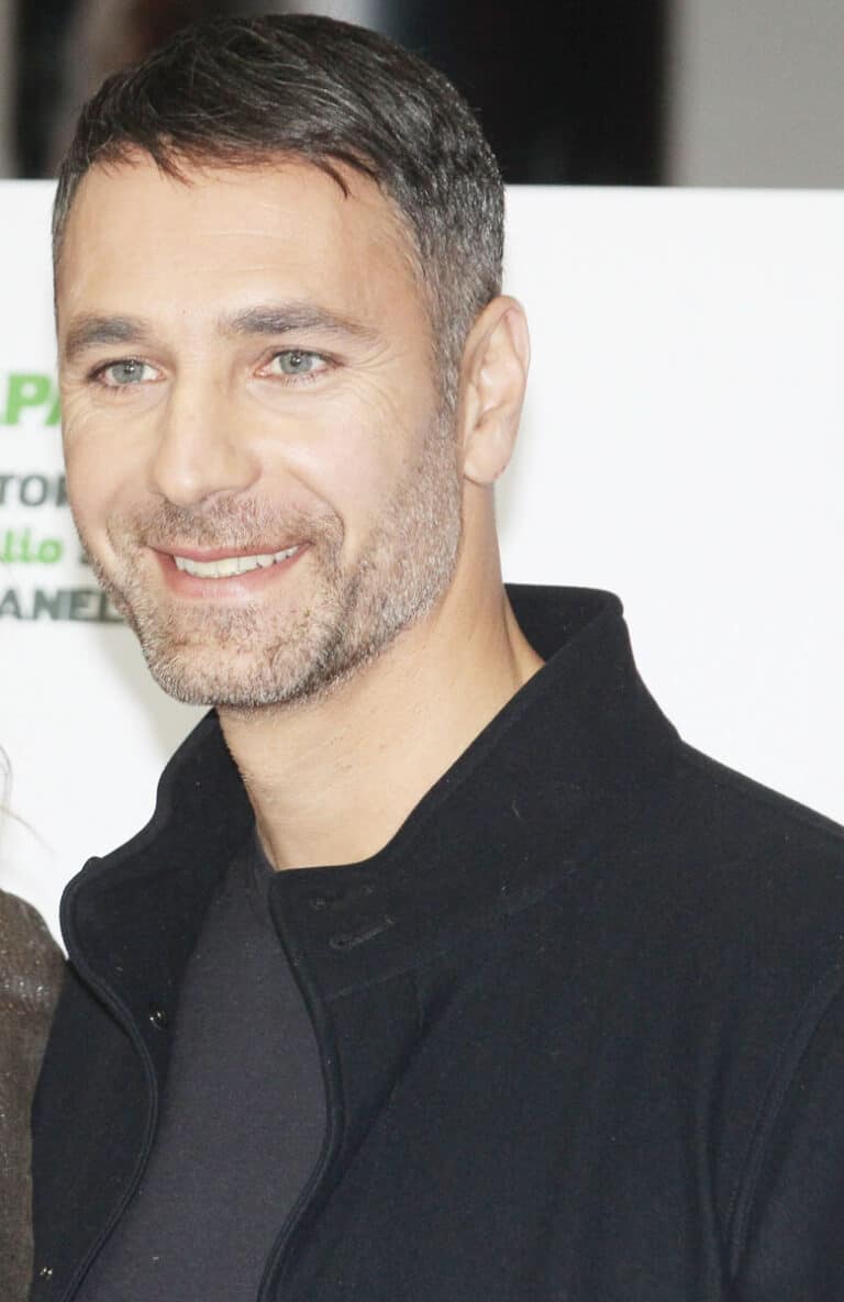Raoul Bova - Famous Film Producer