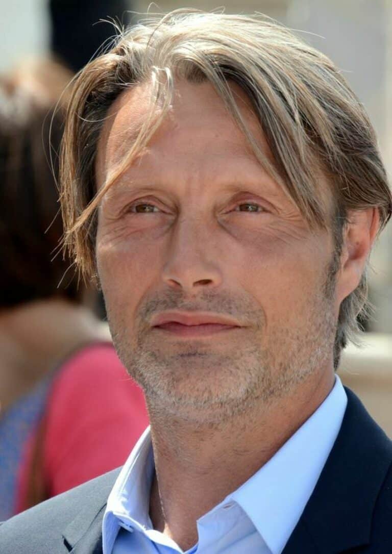 Mads Mikkelsen - Famous Dancer