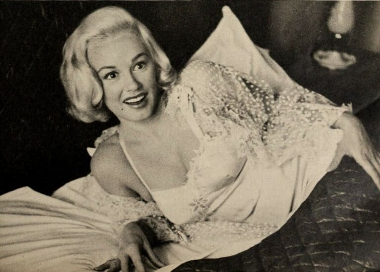Mamie Van Doren - Famous Singer