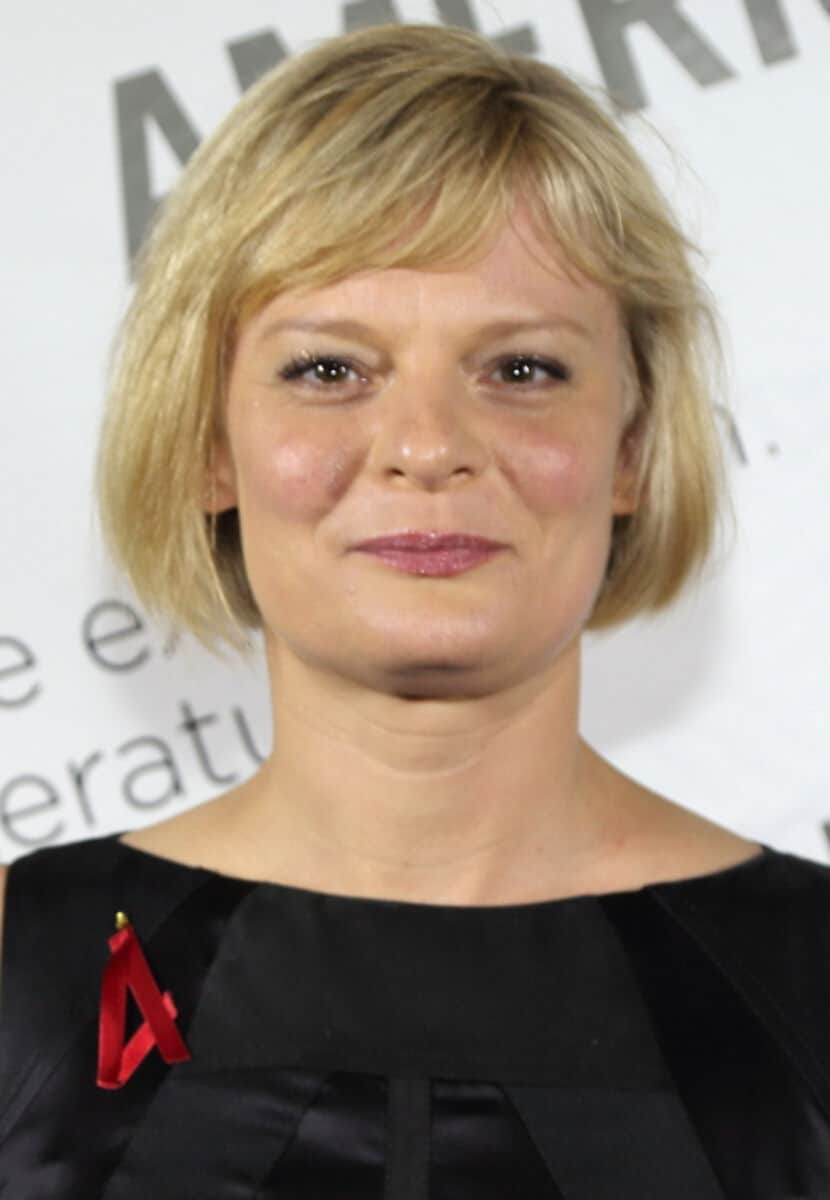 Martha Plimpton net worth in Actors category