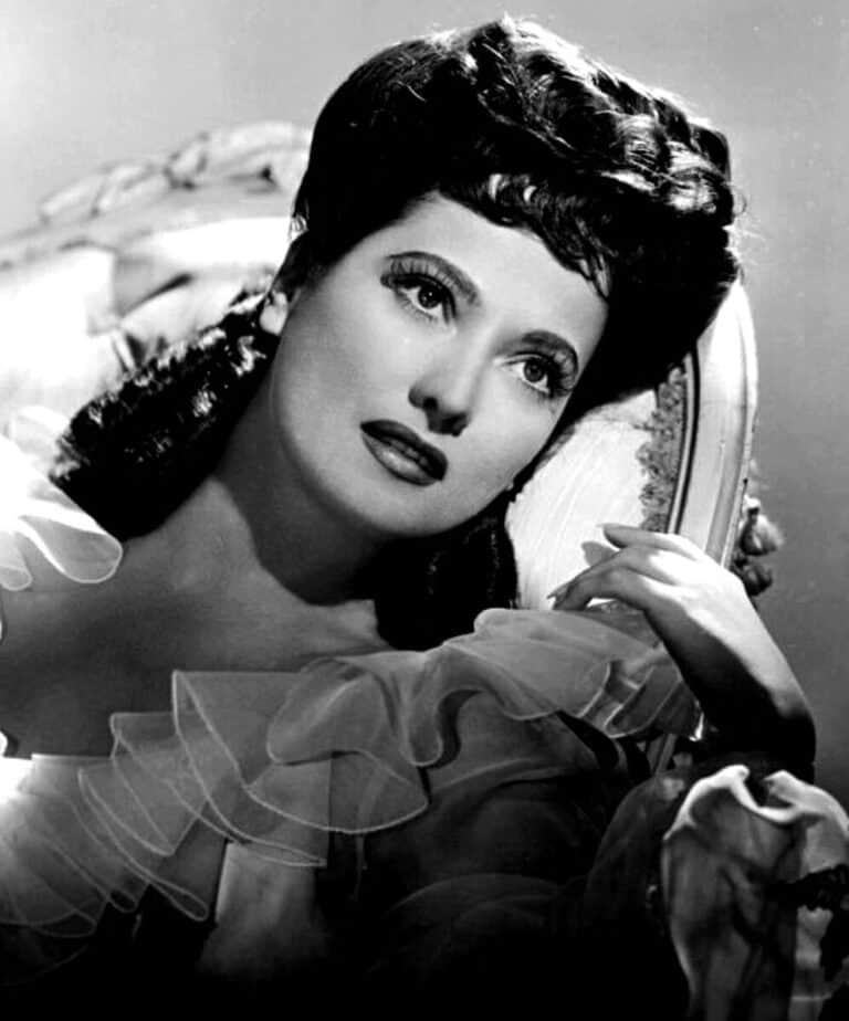 Merle Oberon - Famous Film Producer