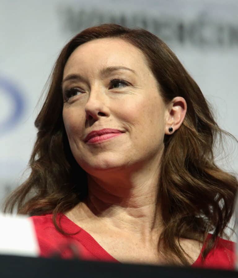 Molly Parker - Famous Actor