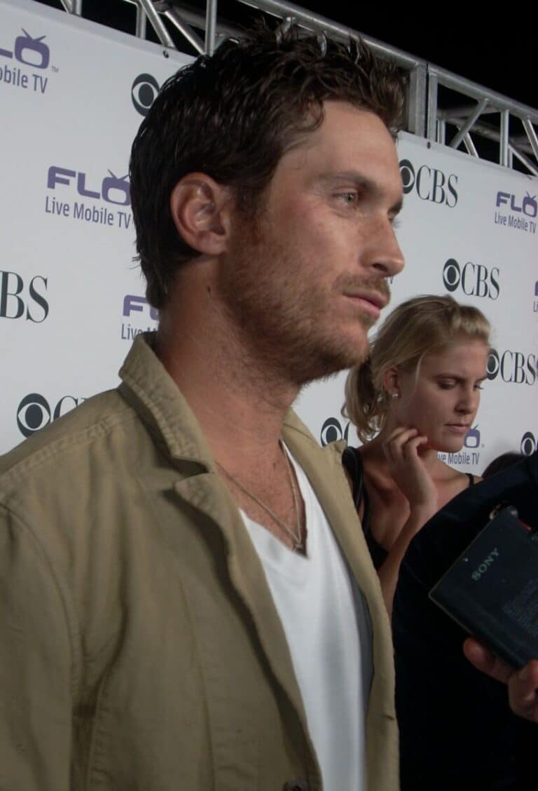 Oliver Hudson - Famous Actor