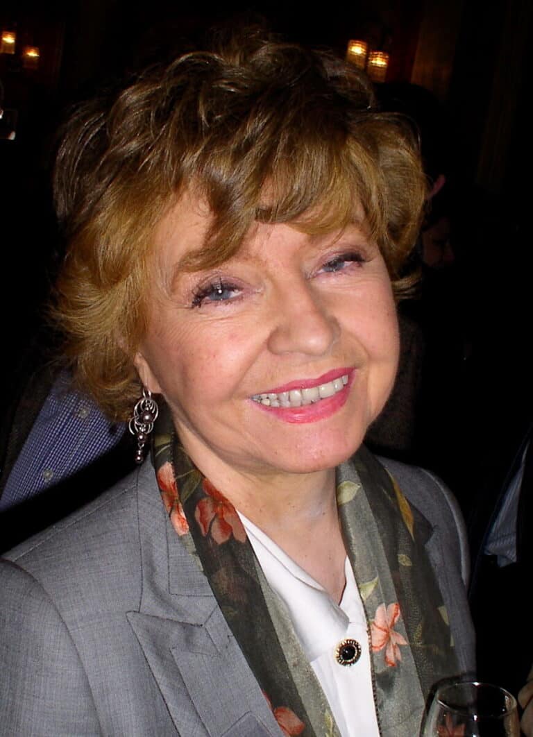 Prunella Scales - Famous Actor