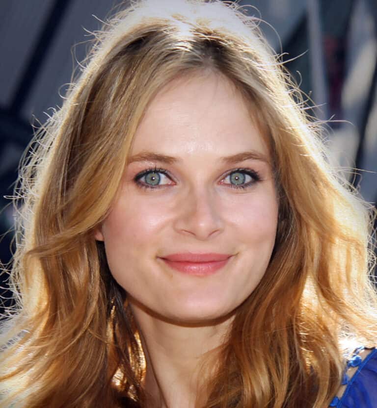 Rachel Blanchard - Famous Actor