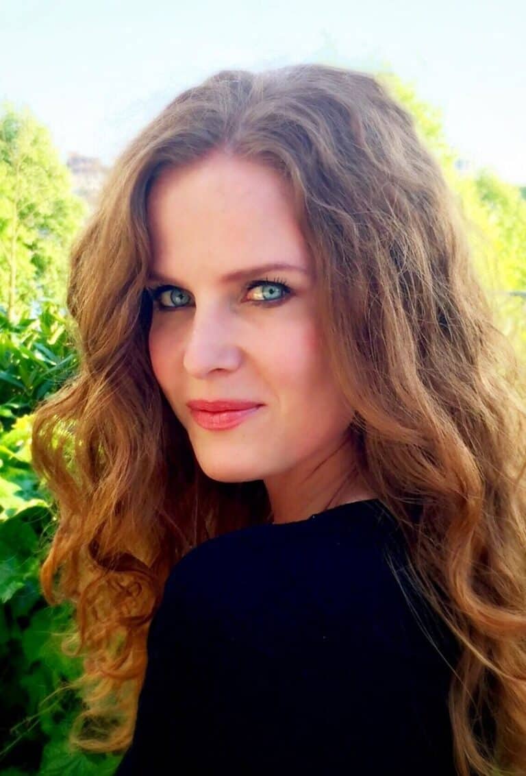 Rebecca Mader - Famous Model