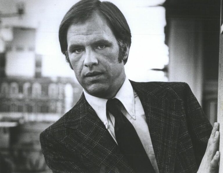 Robert Pine - Famous Actor