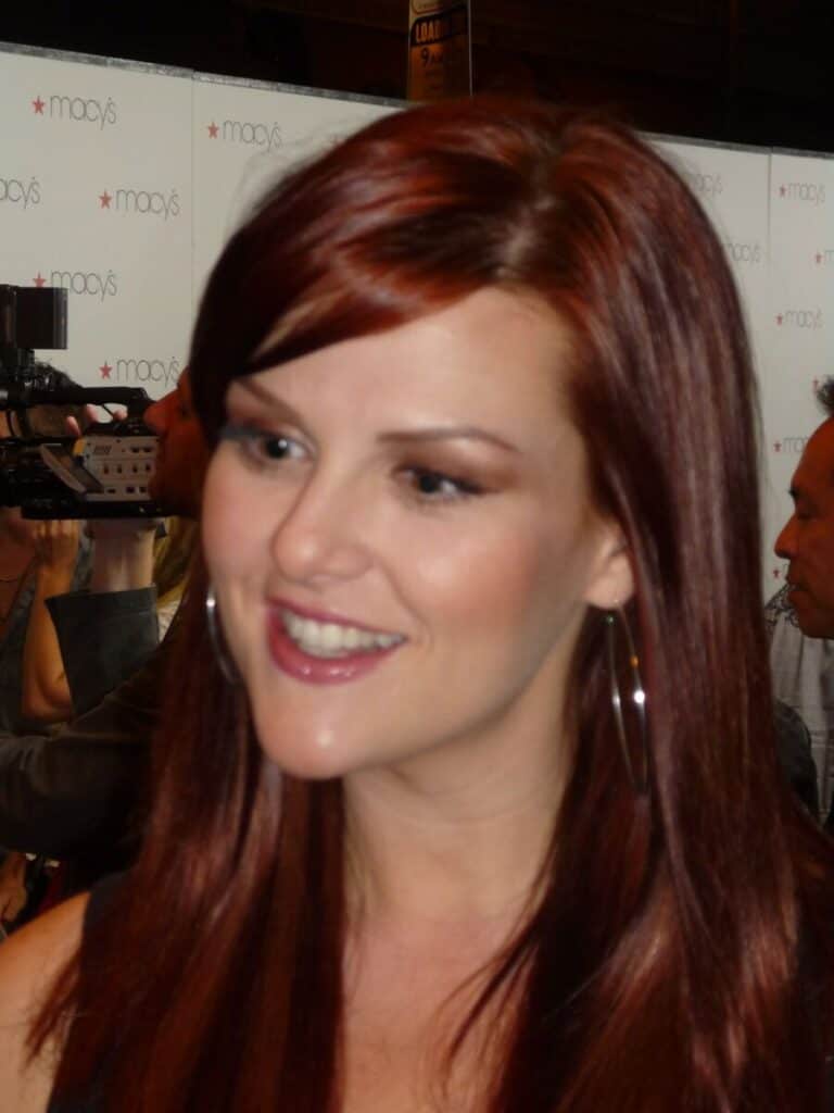 Sara Rue - Famous Actor