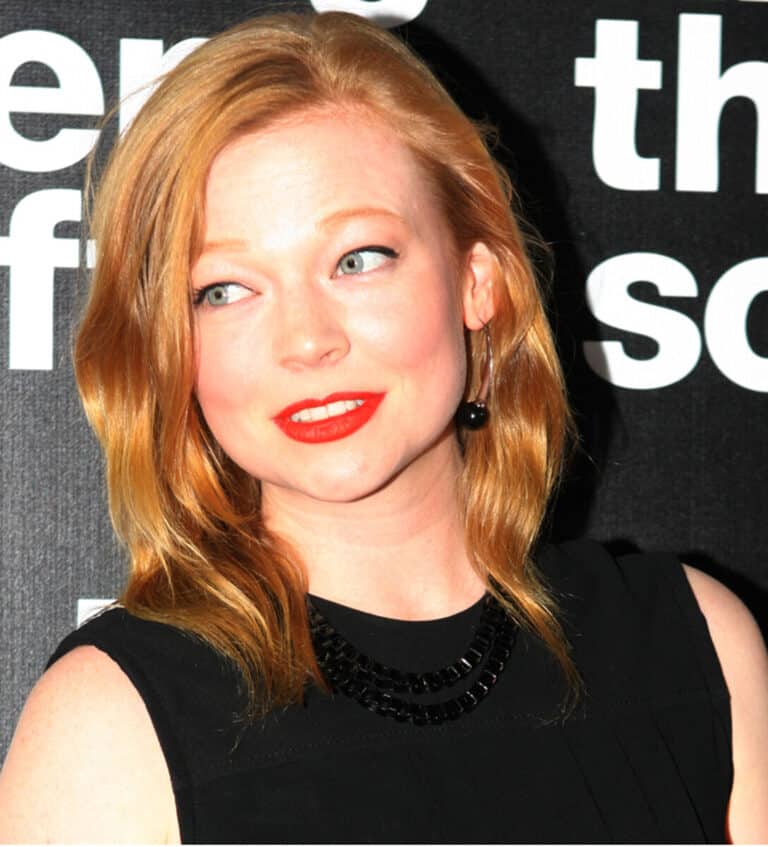 Sarah Snook - Famous Actor