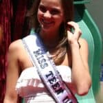 Shelley Hennig - Famous Actor